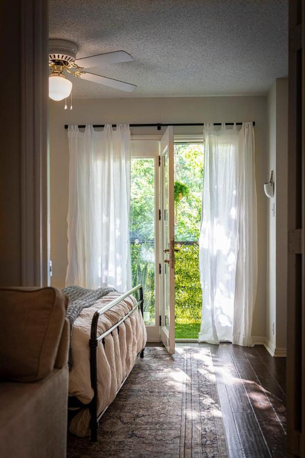 Lush, Enchanting Austin Oasis! Apartment Exterior photo